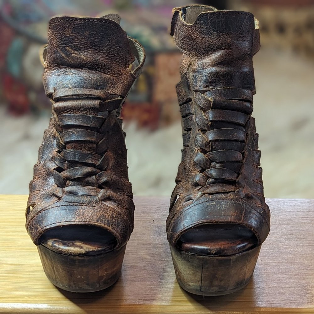 Congo Freebird Steve Madden Cognac Ankle Platform Sandles